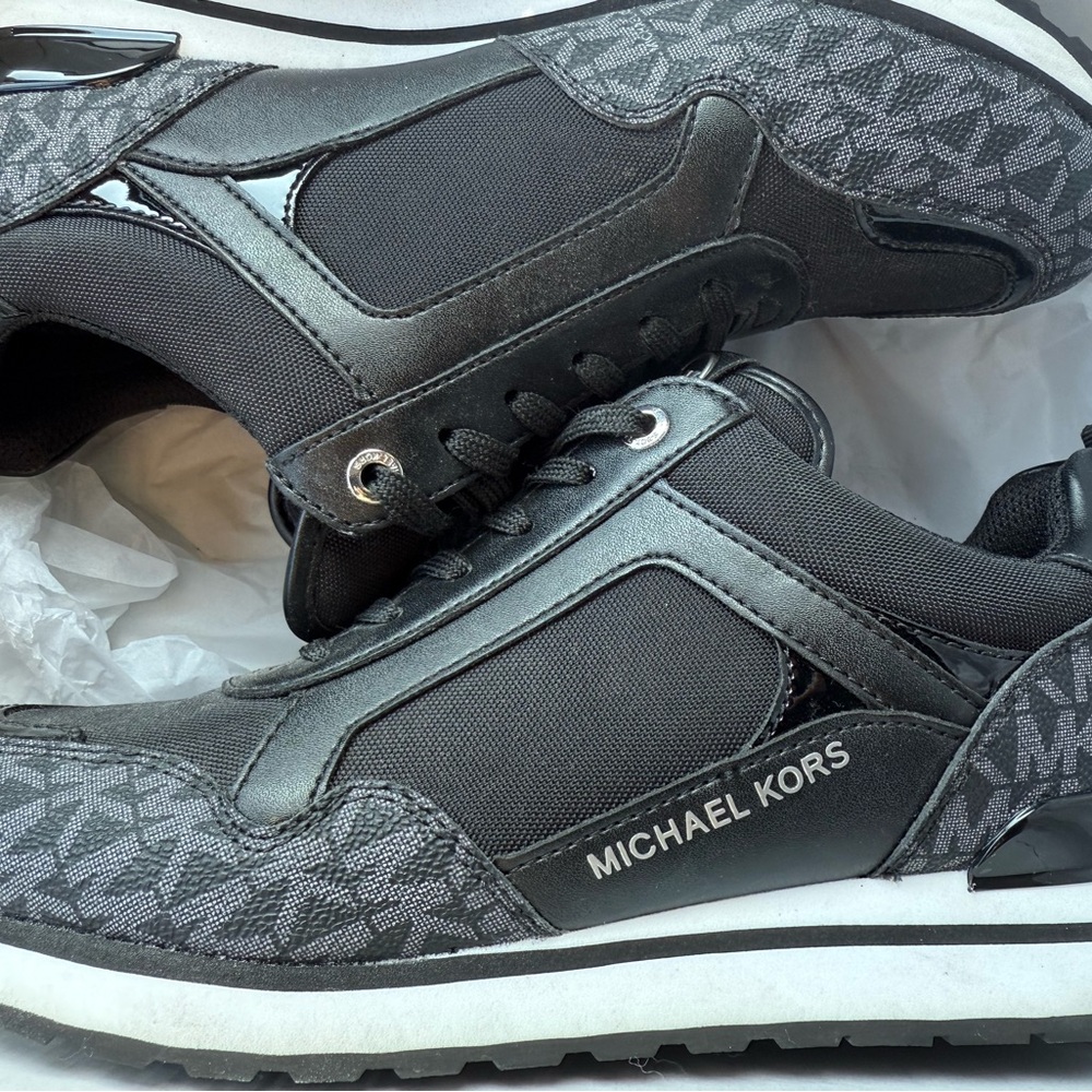 Michael Kors Black Sneakers Sporty Casual Design